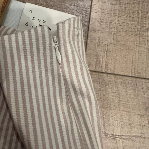 A NEW DAY WOMENS TAN WHITE STRIPE PANTS NEW SIZE 6 SIDE ZIP CLOSURE SKINNY ANKLE - Picture 7 of 13